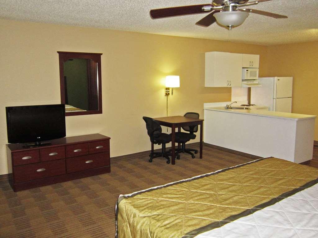 Extended Stay America Select Suites - Detroit - Розвілл Номер фото