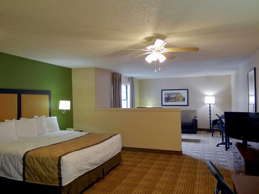 Extended Stay America Select Suites - Detroit - Розвілл Номер фото