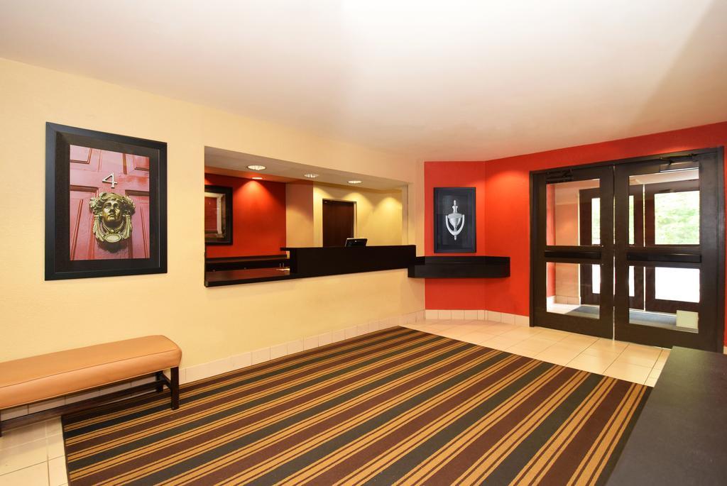 Extended Stay America Select Suites - Detroit - Розвілл Екстер'єр фото